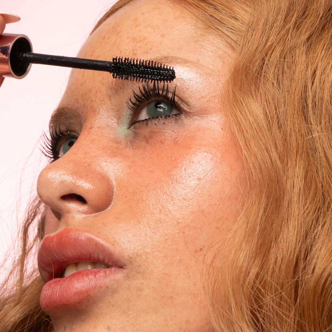 M&Aacute;SCARA WATERPROOF VOLUME HORSE LASHES PARA PESTA&Ntilde;AS LATINAS (M&Aacute;SCARA PARA PESTA&Ntilde;AS)